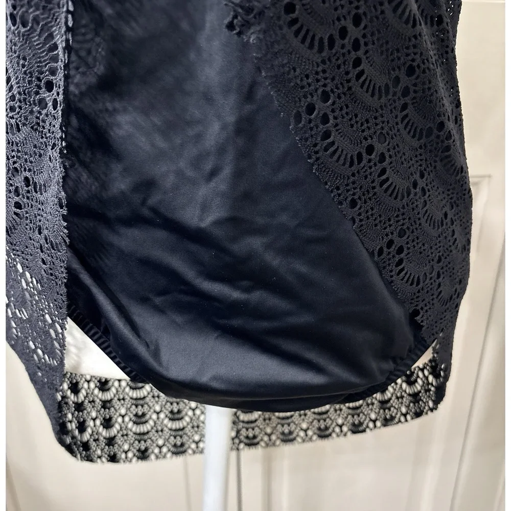 Swim Solutions Plus Size Tummy Control Flyaway Scallop Crochet 18W - Picture 4 of 11